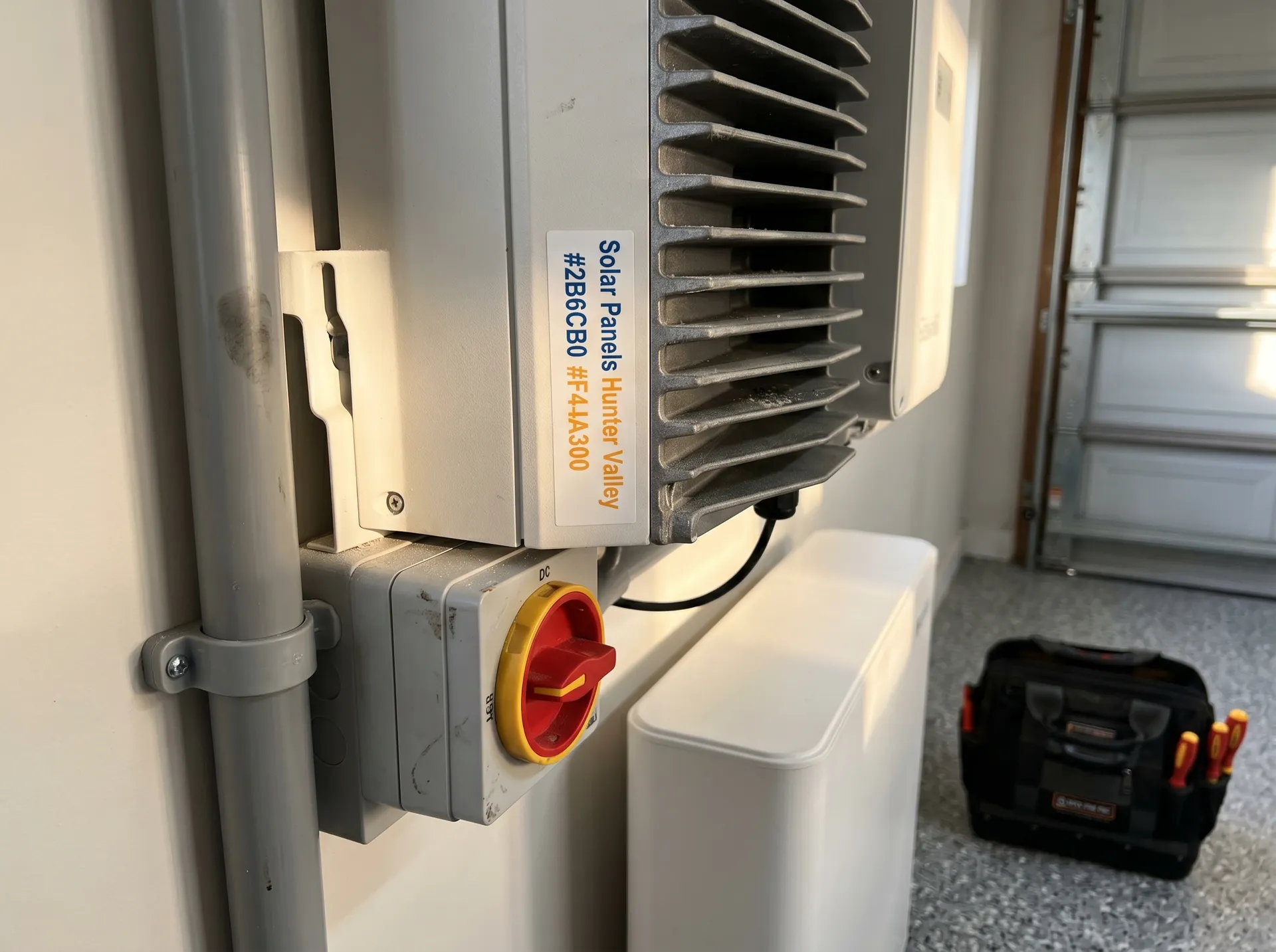 Wall-mounted home battery storage